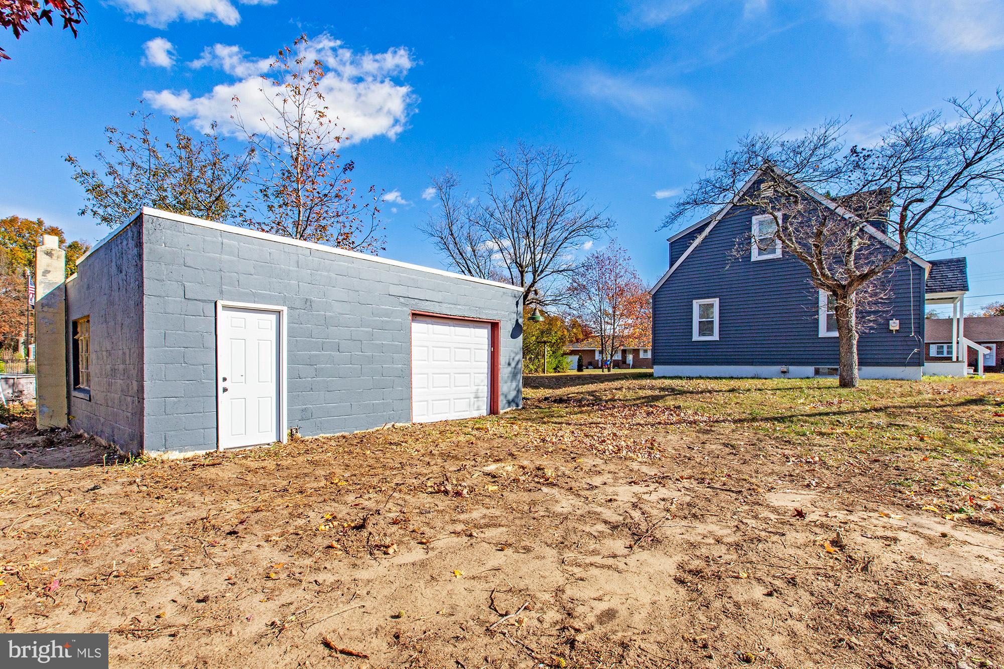 111 Grove Street Penns Grove, NJ 08069 - Photo 2 of 27 a view of a house with a yard