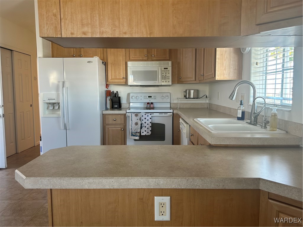 2000 Ramar Road, Unit 178 Bullhead City, AZ 86442 - Photo 9 of 25 Kitchen