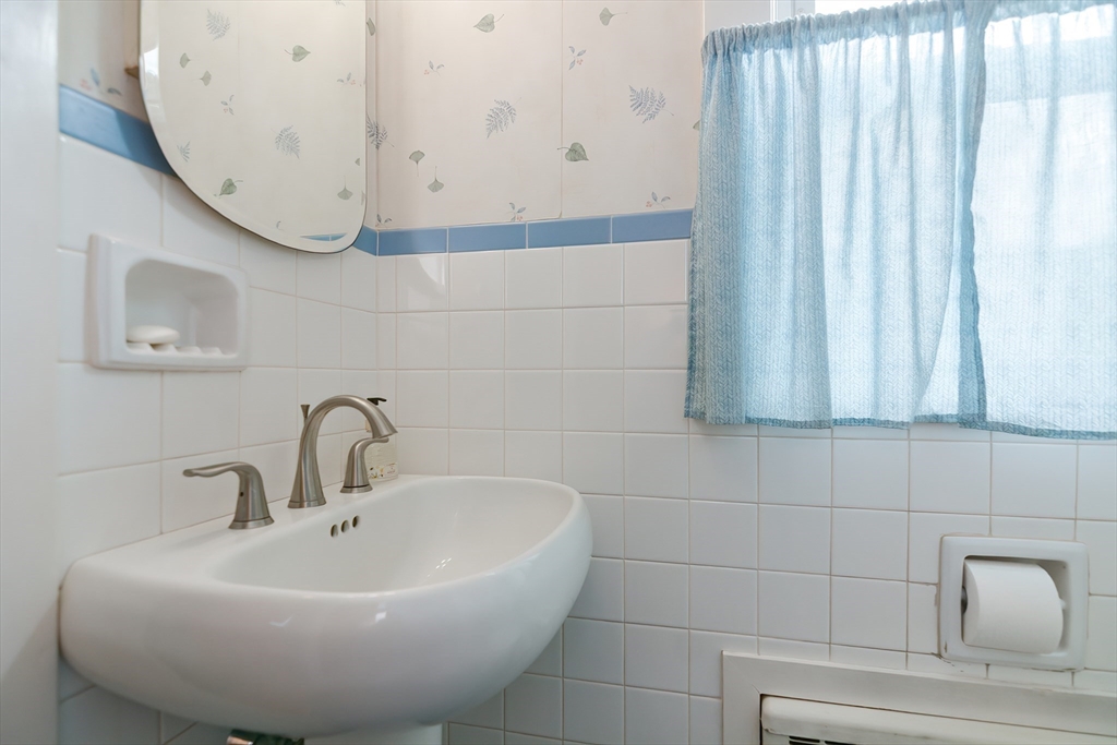 51 Stevens Road Needham, MA 02492 - Photo 25 of 34