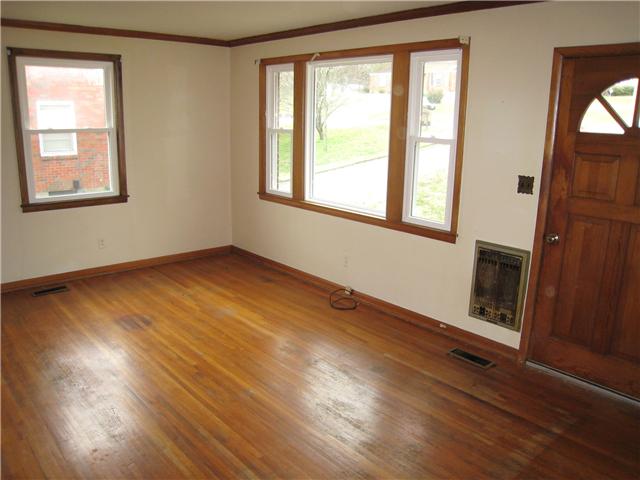 923 Mitchell Road Nashville, TN 37206 - Photo 3 of 20 Living Room.