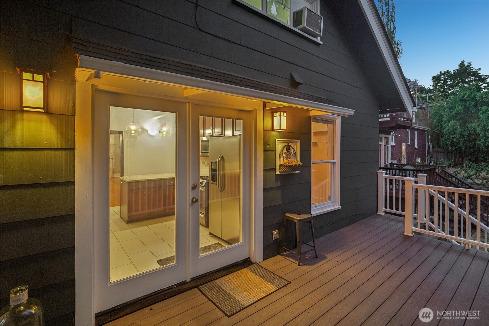 6540 19th Avenue Northeast Seattle, WA 98115 - Photo 30 of 40 a view of a interior of the house