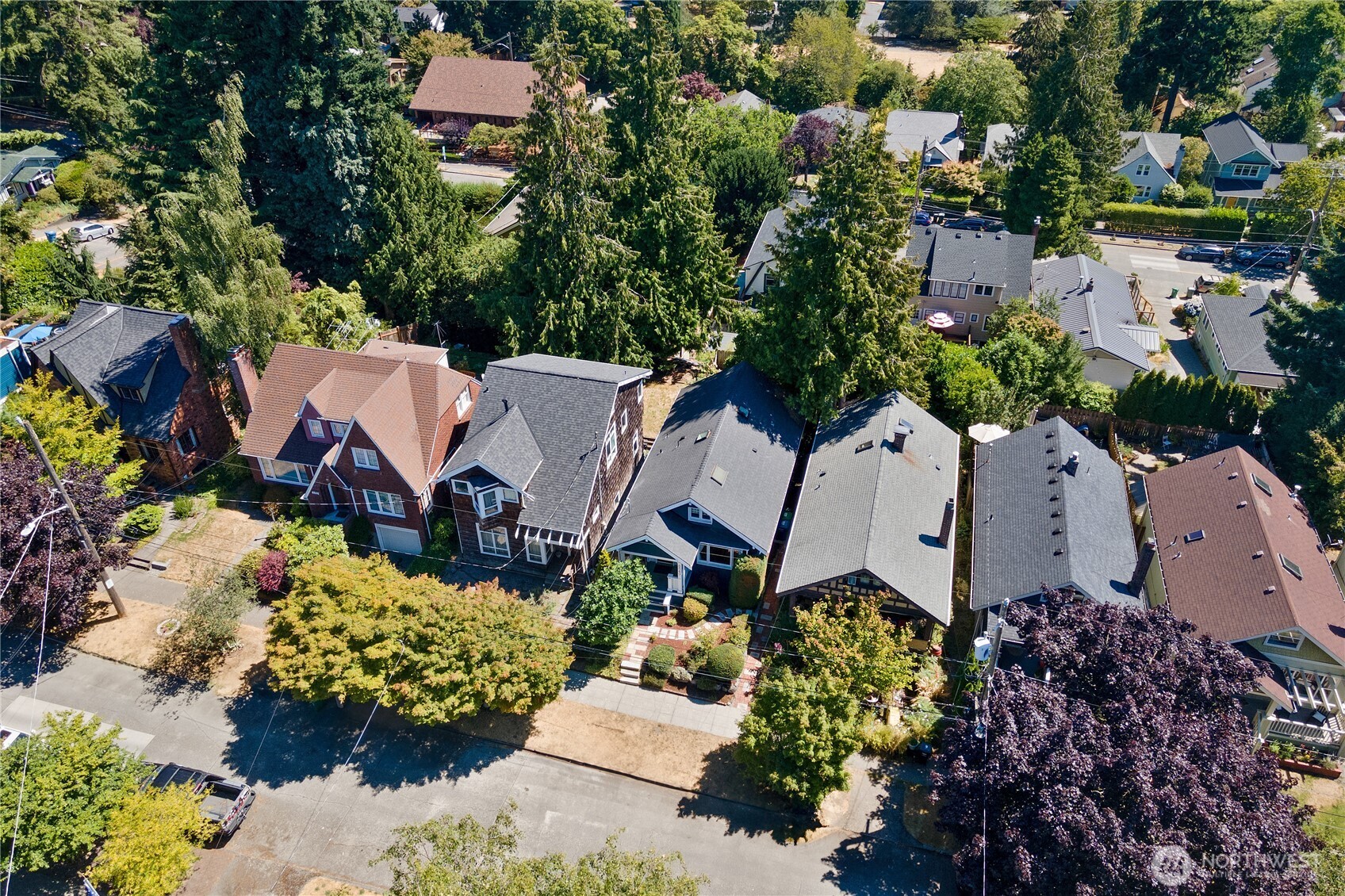 6540 19th Avenue Northeast Seattle, WA 98115 - Photo 39 of 40 an aerial view of a house