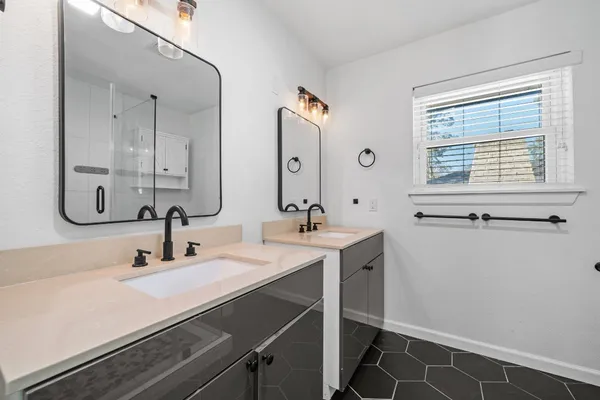 $510,000 | 10151 Brinwood Drive, Houston, TX 77043