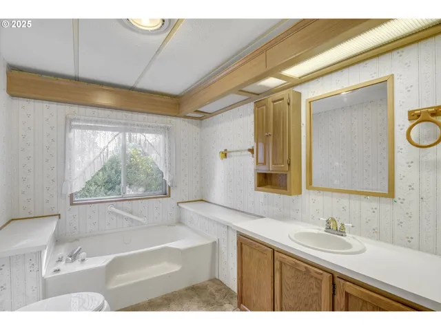 $319,500 | 9160 Southwest Par 3 Drive, Cornelius, OR 97113