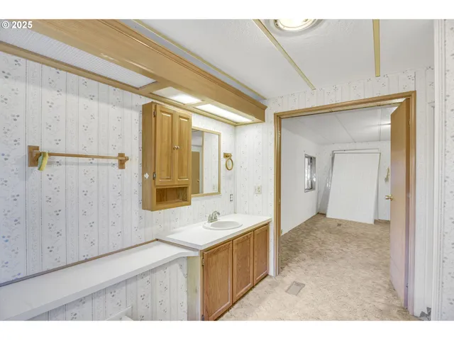 $319,500 | 9160 Southwest Par 3 Drive, Cornelius, OR 97113