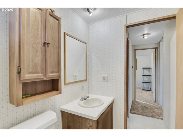 $319,500 | 9160 Southwest Par 3 Drive, Cornelius, OR 97113