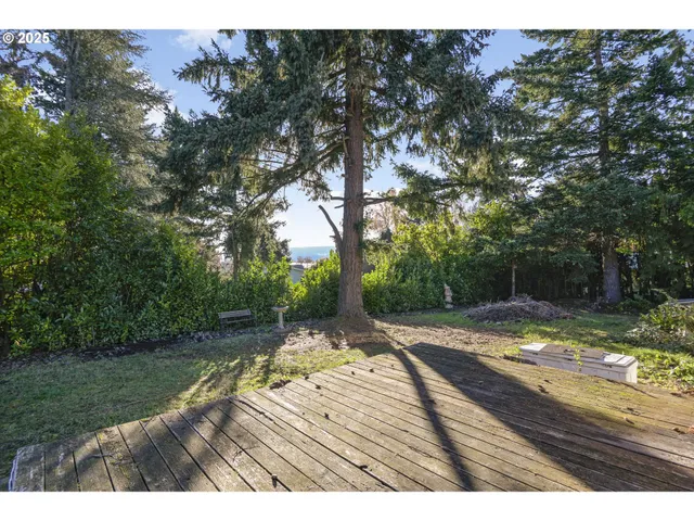 $319,500 | 9160 Southwest Par 3 Drive, Cornelius, OR 97113