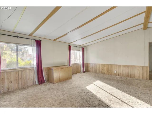 $319,500 | 9160 Southwest Par 3 Drive, Cornelius, OR 97113