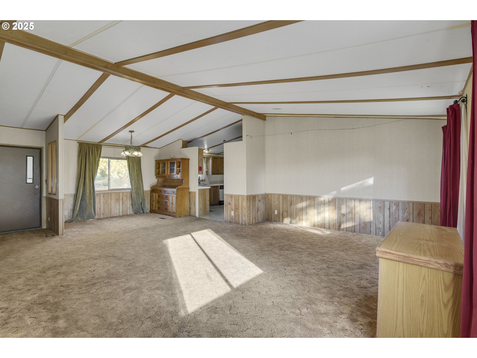 9160 Southwest Par 3 Drive Cornelius, OR 97113 - Photo 7 of 37