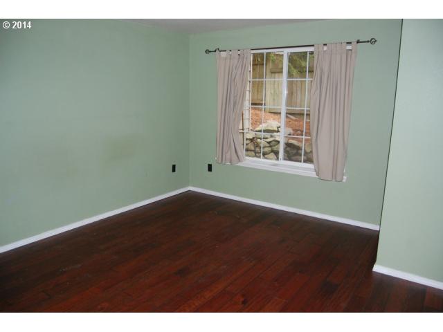 17564 Northwest Springville Road, Unit H11 Portland, OR 97229 - Photo 11 of 12 Gallery Image 11
