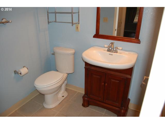 17564 Northwest Springville Road, Unit H11 Portland, OR 97229 - Photo 12 of 12 Gallery Image 12