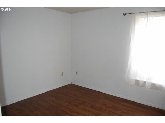 17564 Northwest Springville Road, Unit H11 Portland, OR 97229 - Photo 10 of 12 Gallery Image 10