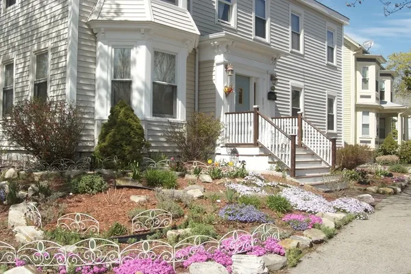 $3,200 | 25 Baltimore Street, Unit 2/3, Lynn, MA 01902