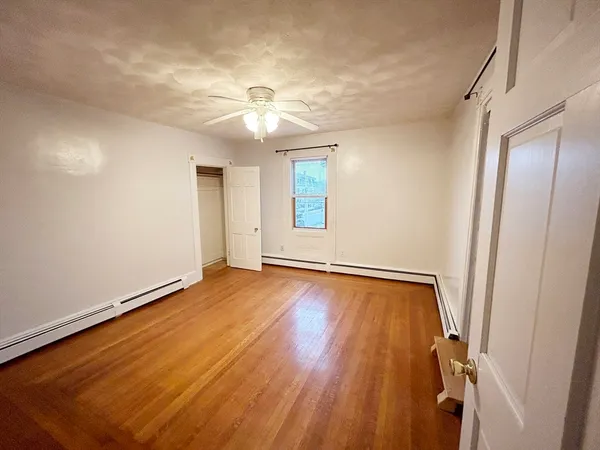 $3,200 | 25 Baltimore Street, Unit 2/3, Lynn, MA 01902