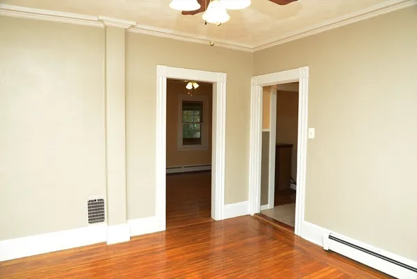 $3,200 | 25 Baltimore Street, Unit 2/3, Lynn, MA 01902