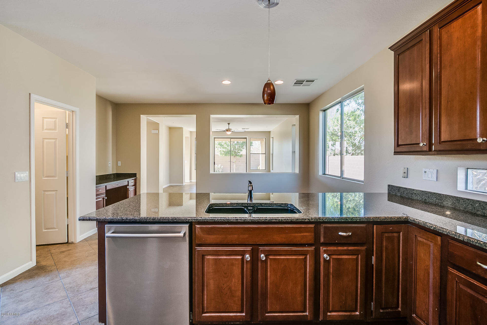 5415 West Red Bird Road Phoenix, AZ 85083 - Photo 3 of 28 photo_03
