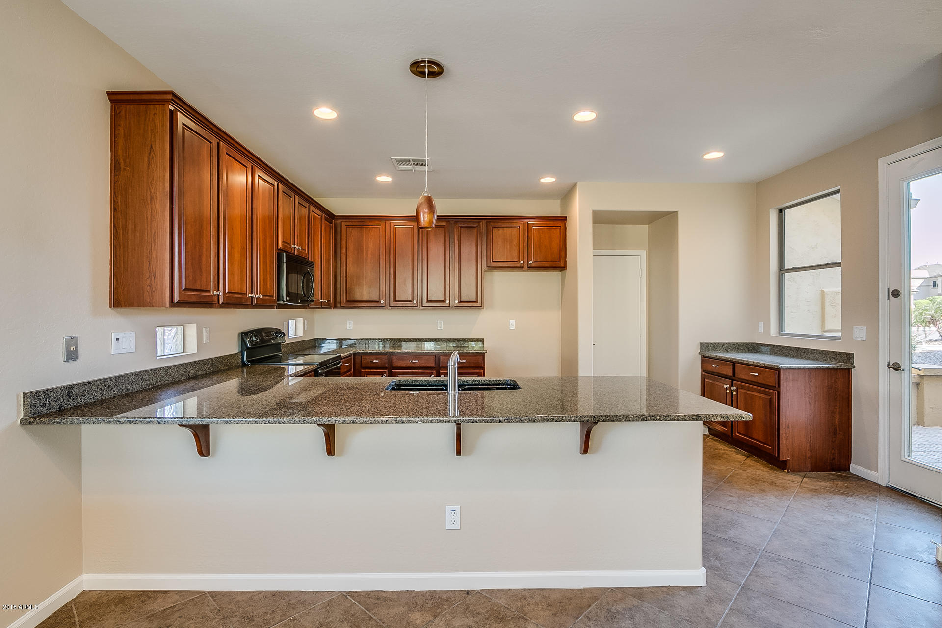 5415 West Red Bird Road Phoenix, AZ 85083 - Photo 4 of 28 photo_04