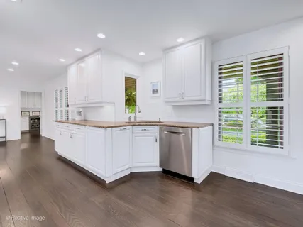 $1,250,000 | 1324 Laurie Lane, Burr Ridge, IL 60527