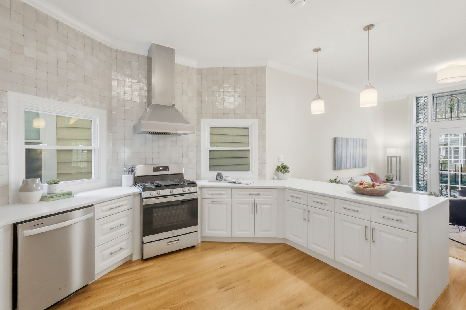 3053 North Seminary Avenue, Unit 2 Chicago, IL 60657 - Photo 5 of 12