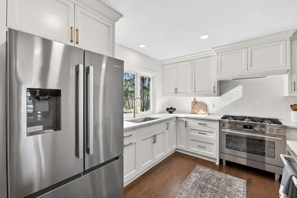 $1,195,000 | 1635 Highland Drive, Elm Grove, WI 53122