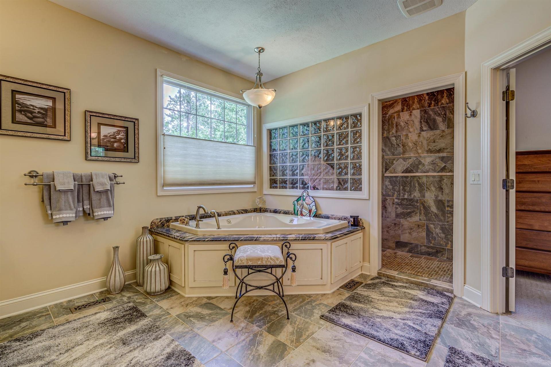 254 Periwinkle Road Moneta, VA 24121 - Photo 36 of 98 31-254 Periwinkle 024