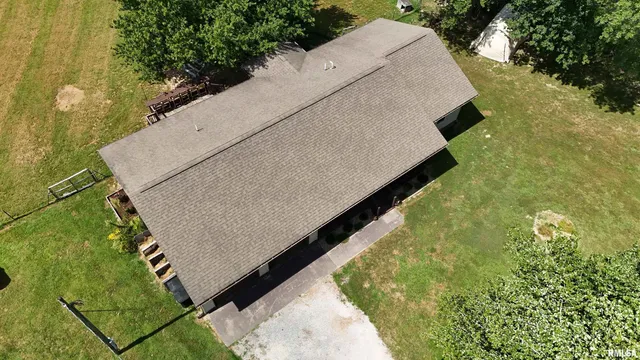 $249,000 | 2517 Cherrybark Lane, Flora, IL 62839