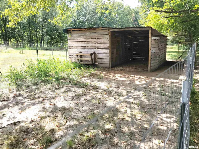 $249,000 | 2517 Cherrybark Lane, Flora, IL 62839