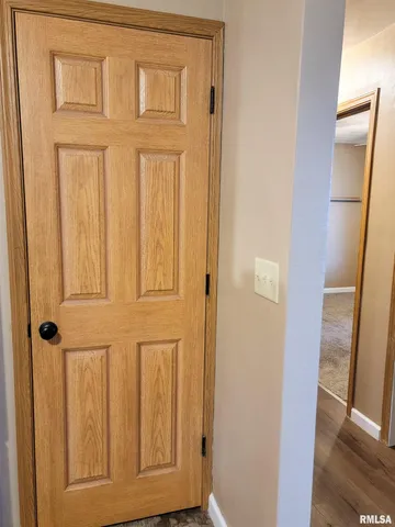 $249,000 | 2517 Cherrybark Lane, Flora, IL 62839