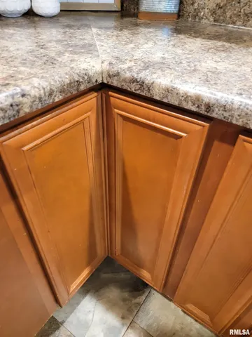 $249,000 | 2517 Cherrybark Lane, Flora, IL 62839