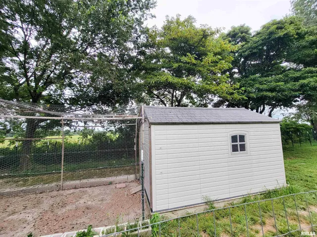 $249,000 | 2517 Cherrybark Lane, Flora, IL 62839