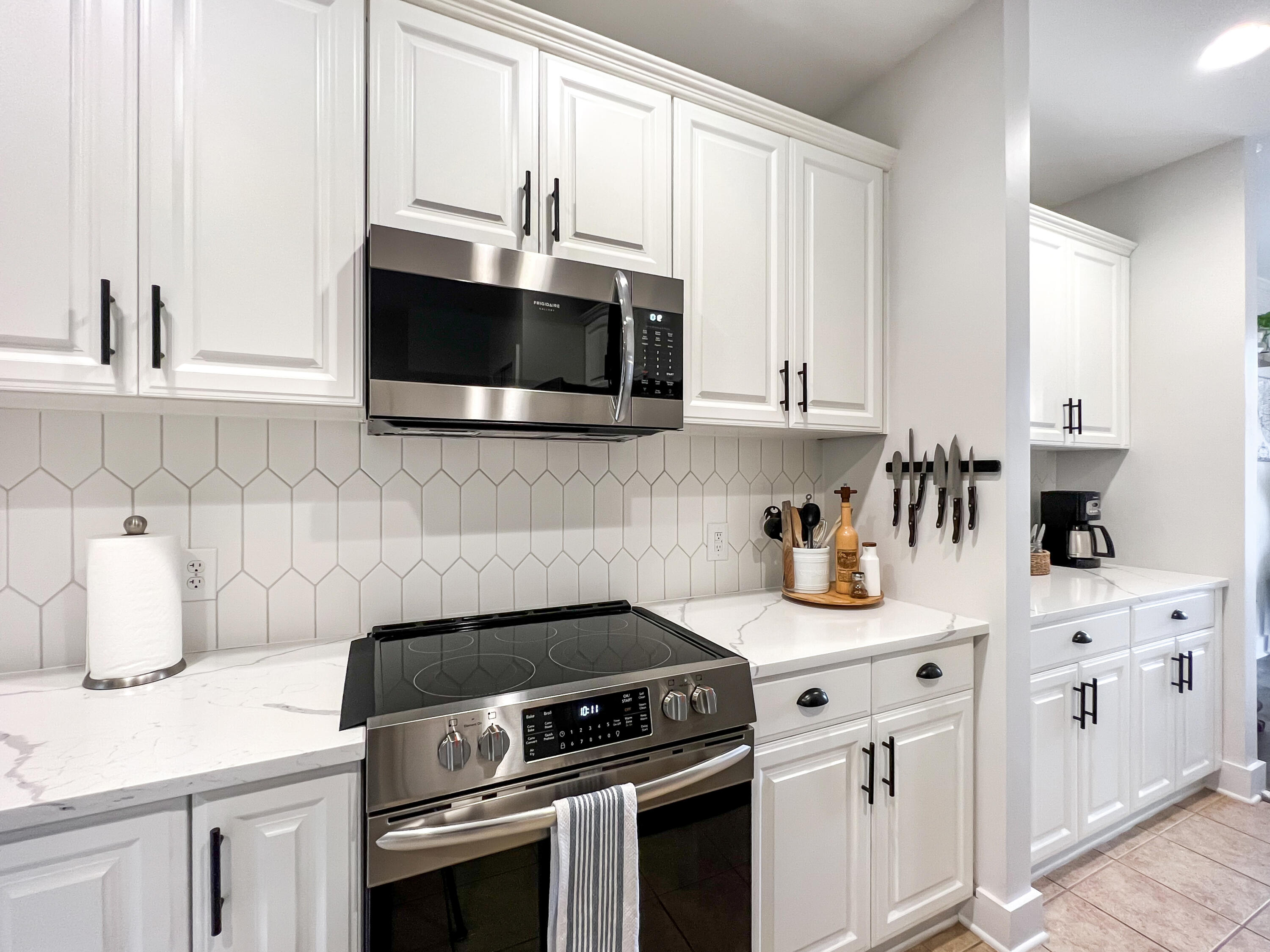 1704 Hopeman Lane Mount Pleasant, SC 29466 - Photo 12 of 48 kitchen