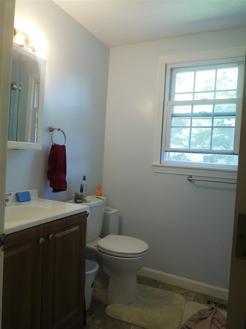 87 Scobie Pond Road Derry, NH 03038 - Photo 12 of 23