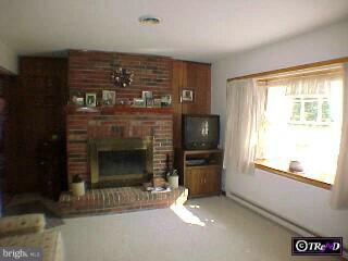 290 Mansfield Road East Columbus, NJ 08022 - Photo 3 of 6