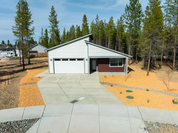 $481,500 | 16659 Neil Court, Unit 11, La Pine, OR 97739