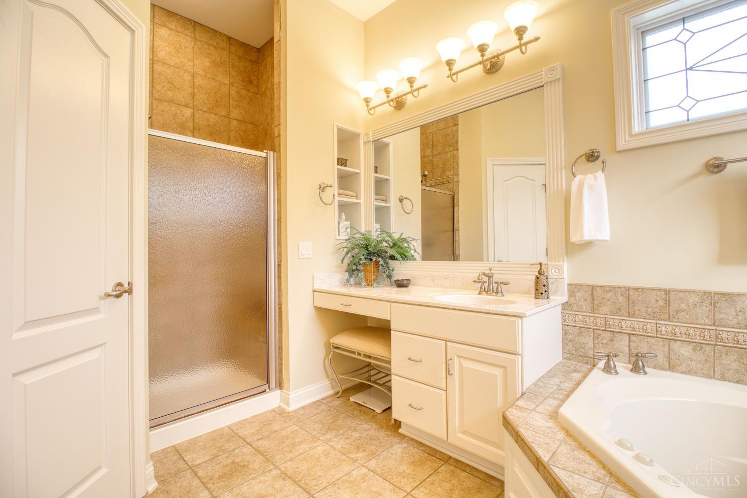 2274 Pointe Place Cincinnati, OH 45244 - Photo 25 of 71