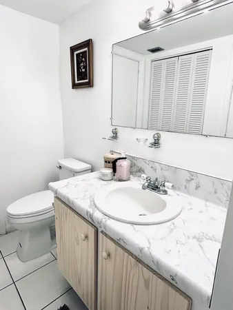 $1,900 | 1849 South Ocean Drive, Unit 1105, Hallandale Beach, FL 33009