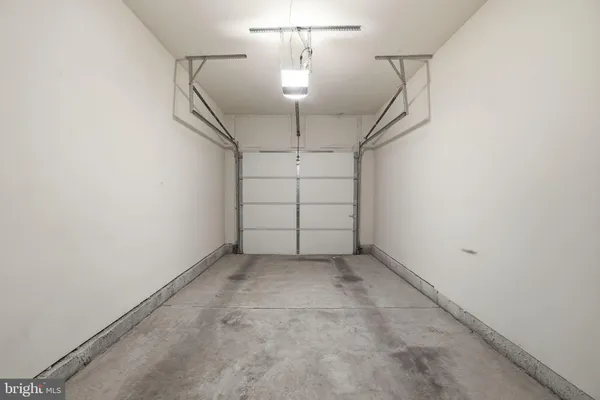 $2,500 | 7871 Rolling Woods Court, Unit 1104, Springfield, VA 22152