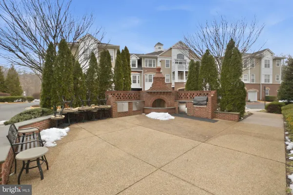 $2,500 | 7871 Rolling Woods Court, Unit 1104, Springfield, VA 22152