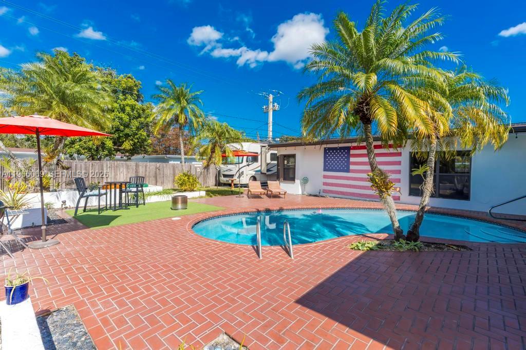5201 Jefferson Street Hollywood, FL 33021 - Photo 4 of 28