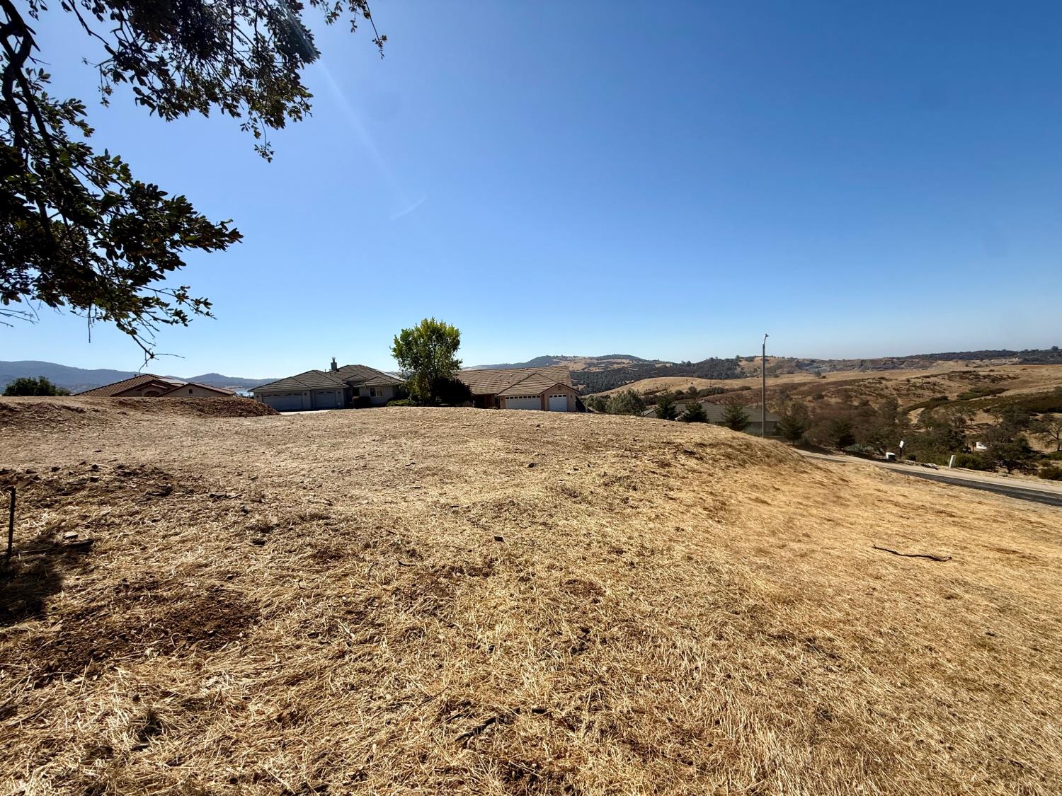1106 Paradise Peak Road Valley Springs, CA 95252 - Photo 2 of 42 Gallery Image 2