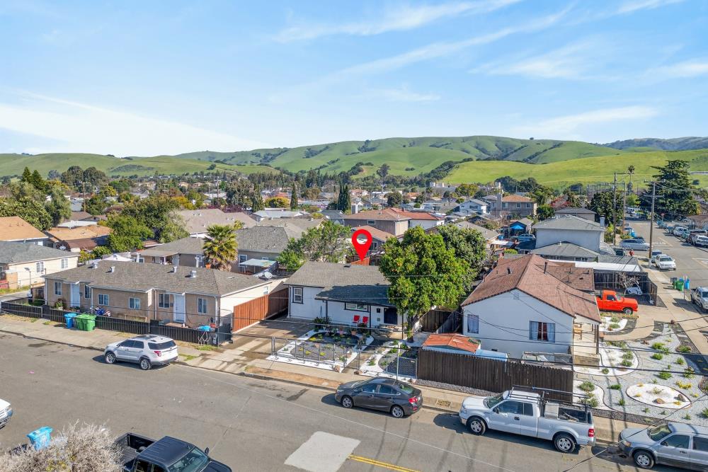 33554 7th Street Union City, CA 94587 - Photo 32 of 38 an aerial view of residential houses