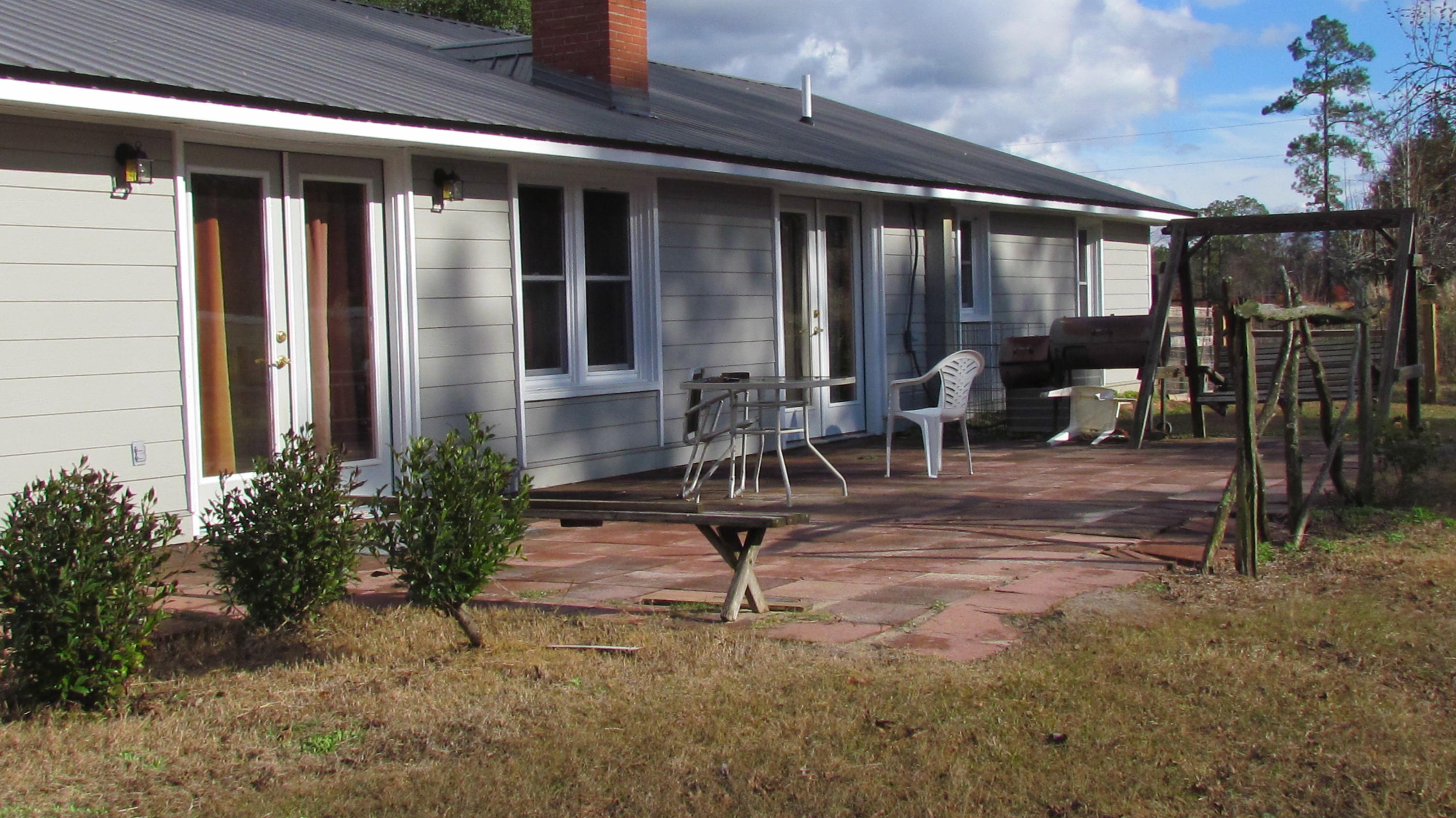 1395 Risher Mountain Road Walterboro, SC 29488 - Photo 15 of 16 Patio