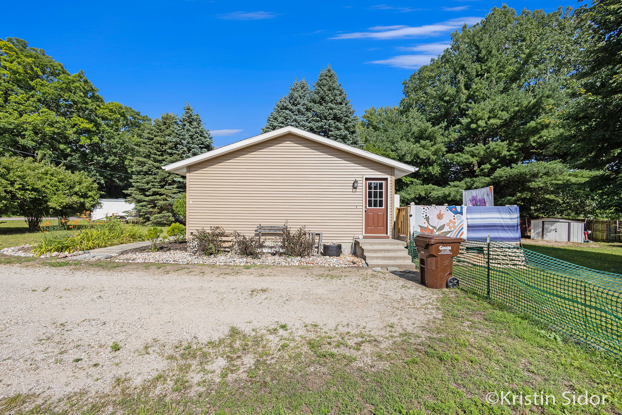 615 Merrick Street Belding, MI 48809 - Photo 4 of 19 690A9251