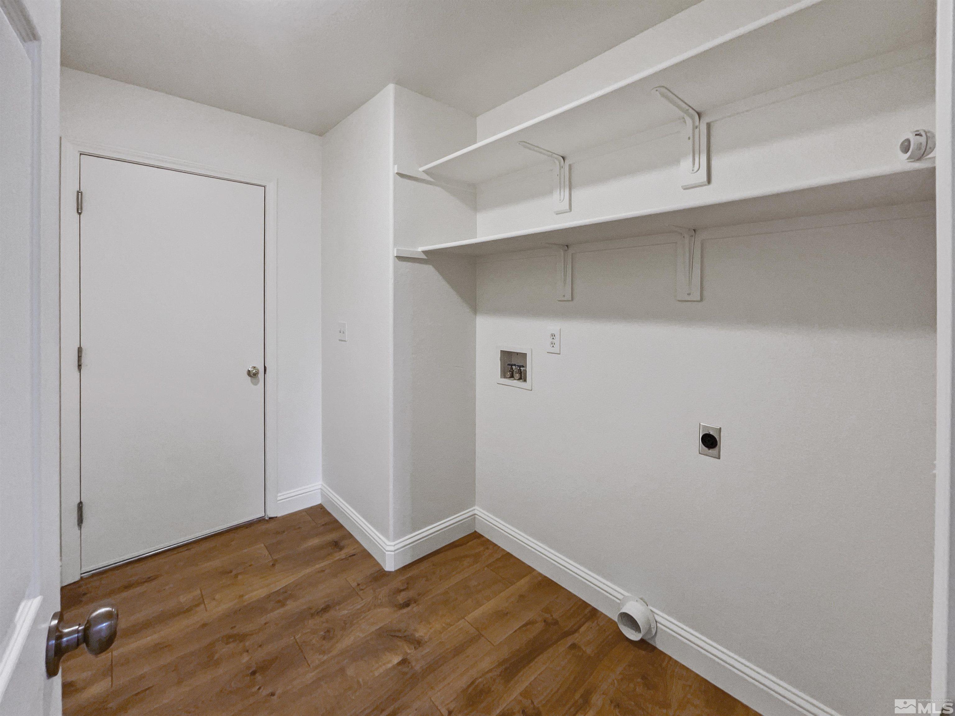 17838 Empire Court Reno, NV 89508 - Photo 12 of 20 a view of room