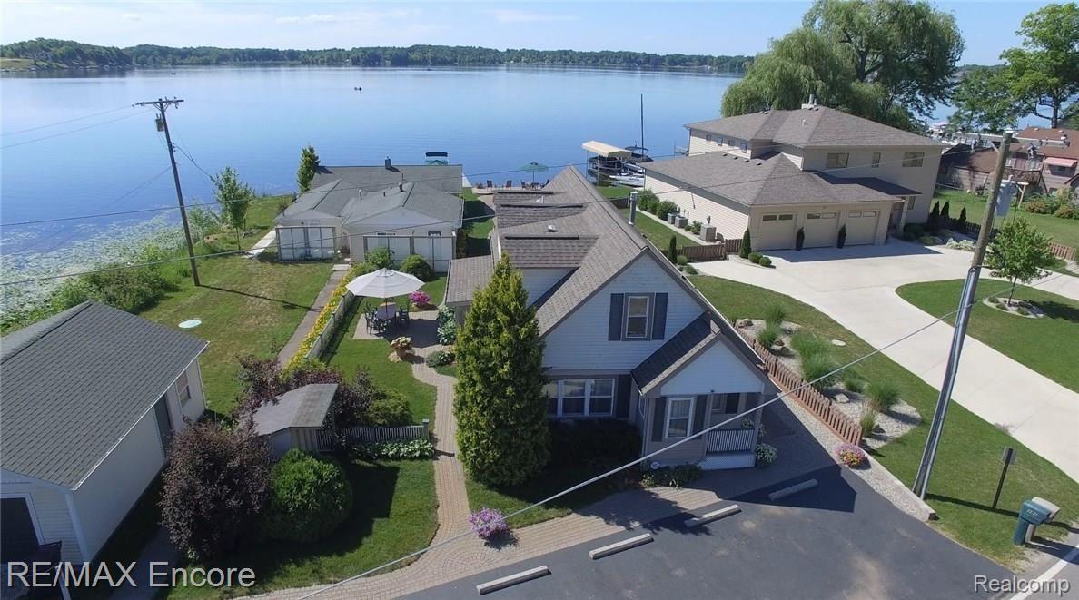 3811 Hunt Road Lapeer, MI 48446 - Photo 2 of 62 3811 Hunt Rd by Wes Brooks (8).jpg