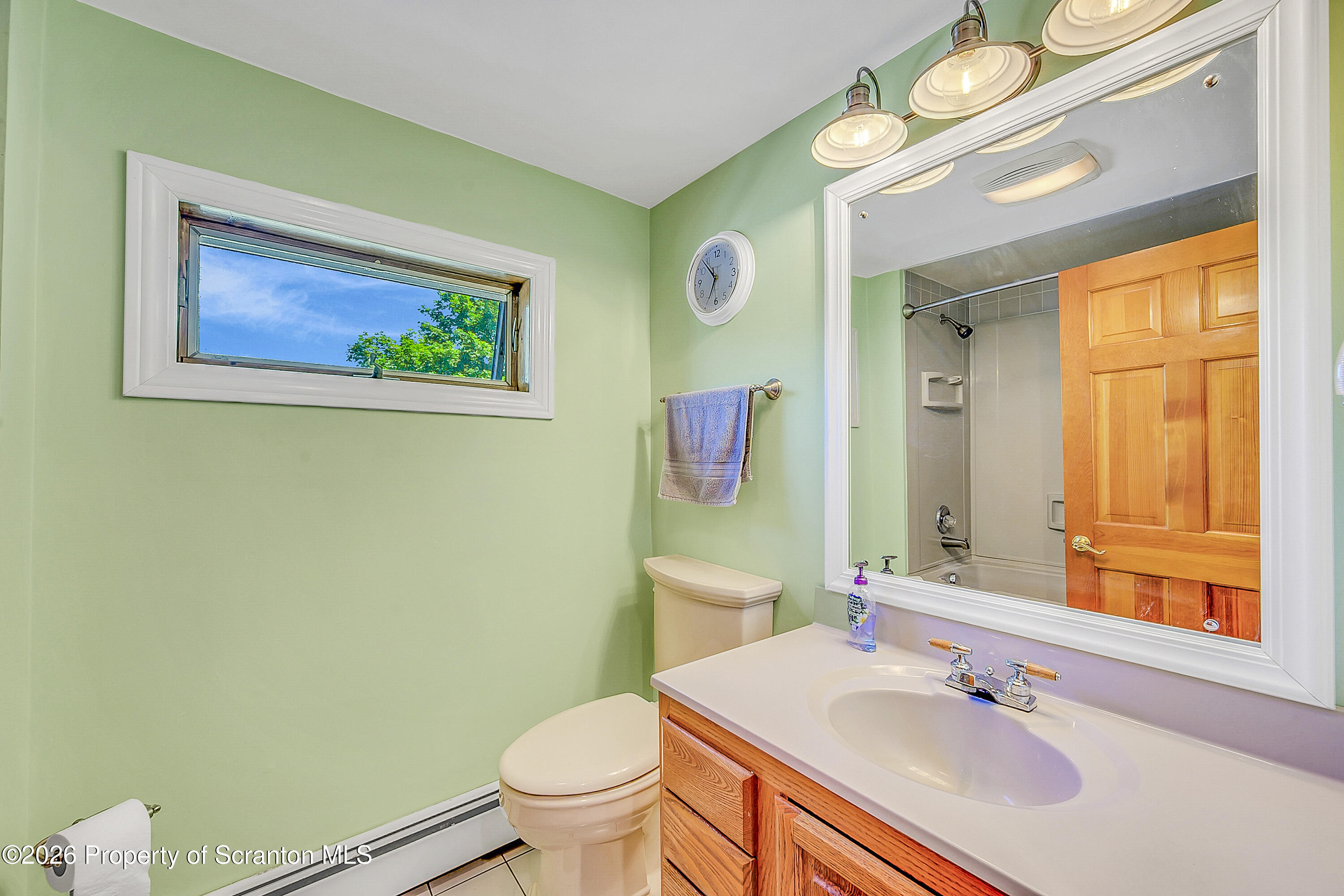 110 Spring Garden Street Moscow, PA 18444 - Photo 19 of 61 Full Bathroom