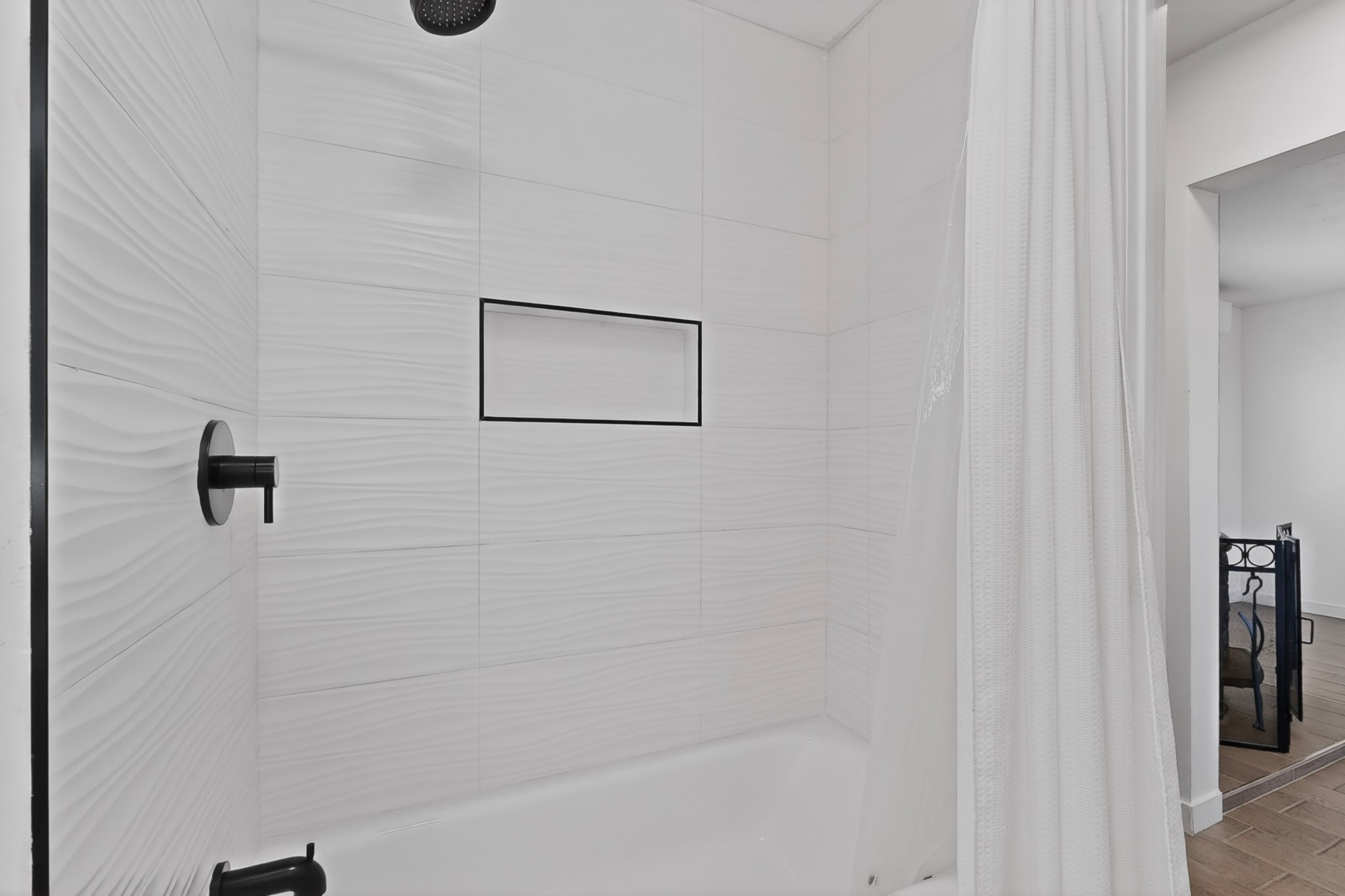32 Lucero Road, Unit AB Santa Fe, NM 87508 - Photo 20 of 40 Main home bath