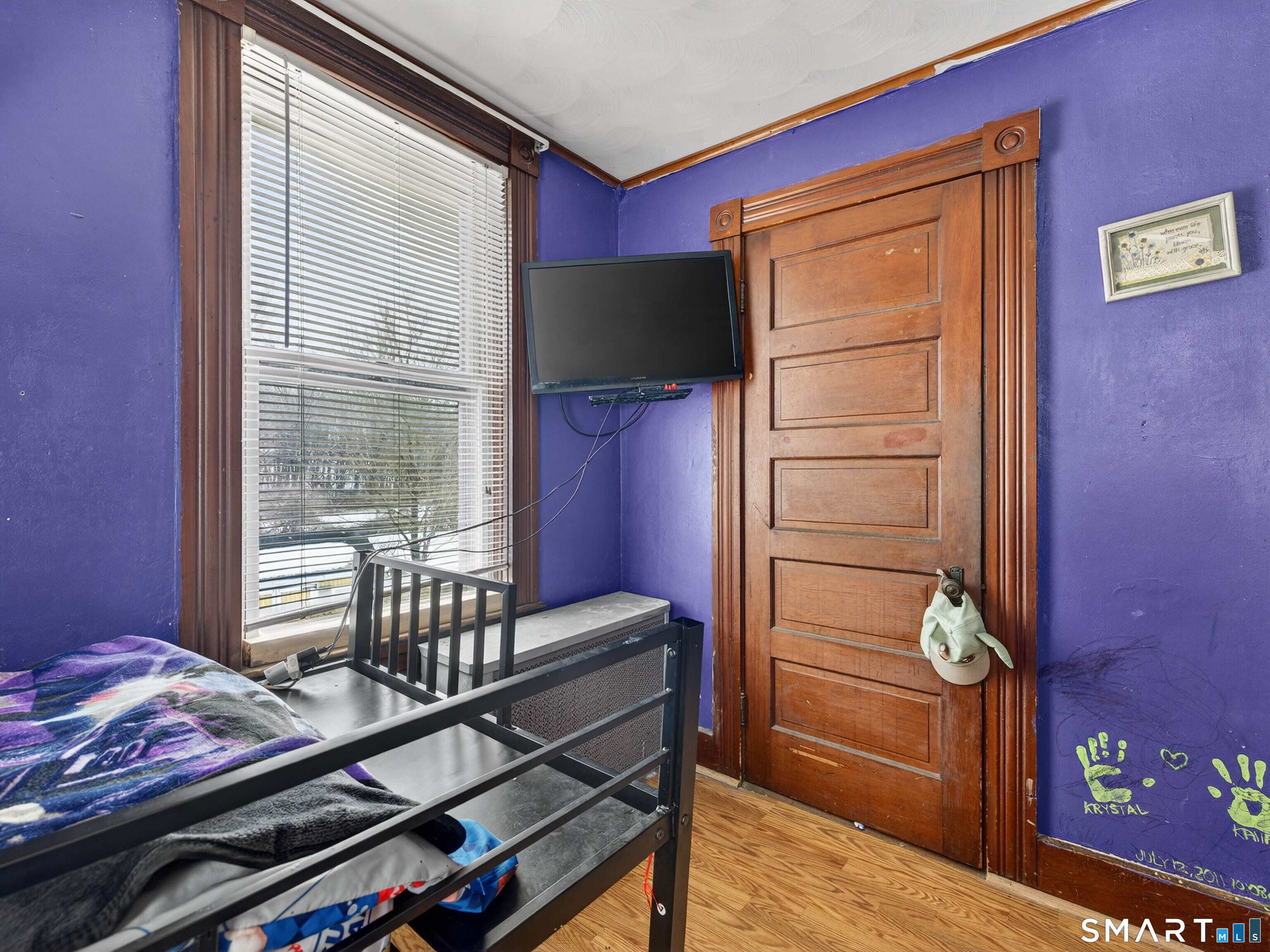 25 Torrey Lane Plainfield, CT 06332 - Photo 22 of 35 a room with furniture and flat screen tv