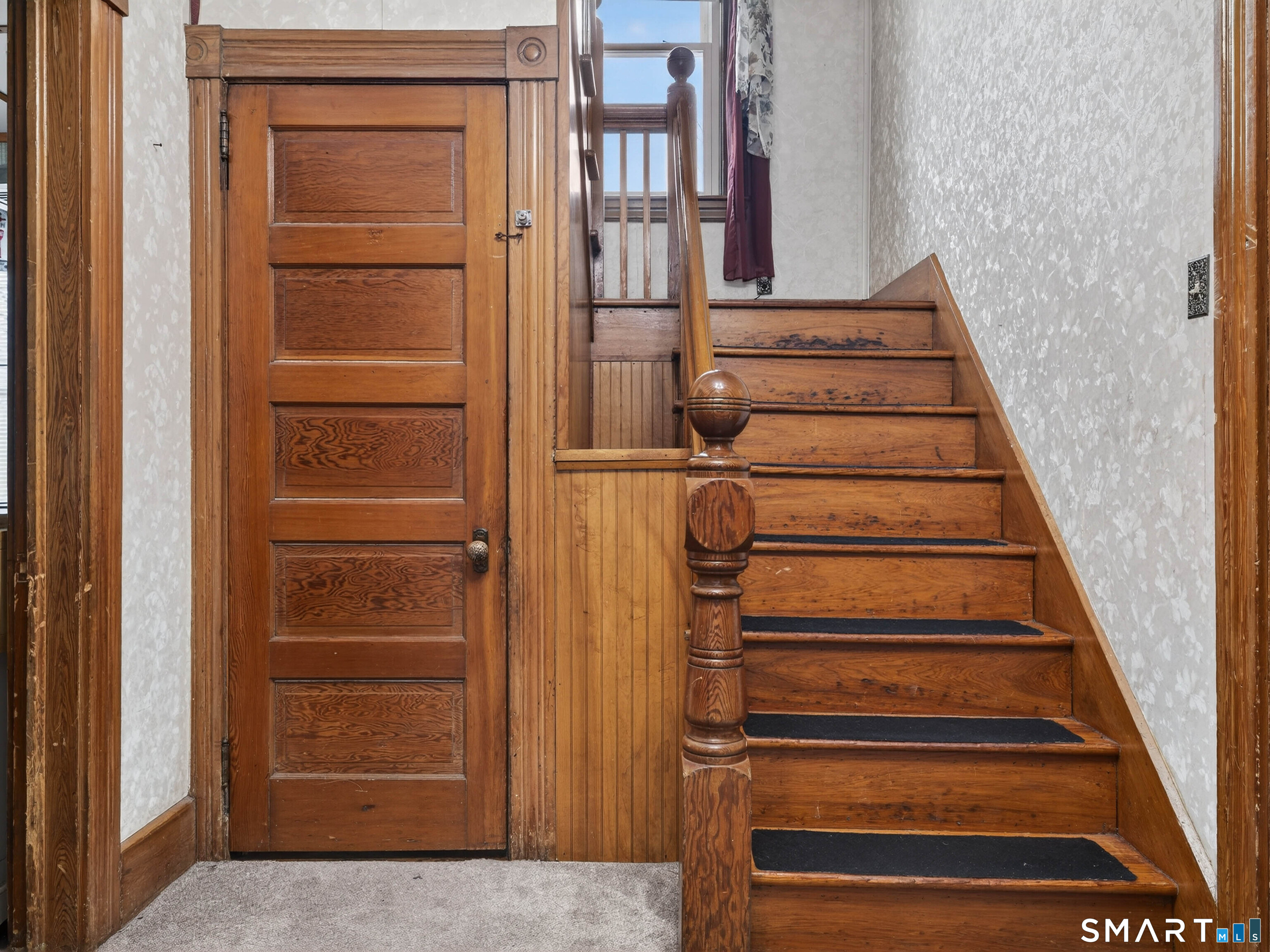 25 Torrey Lane Plainfield, CT 06332 - Photo 8 of 35 a view of entryway