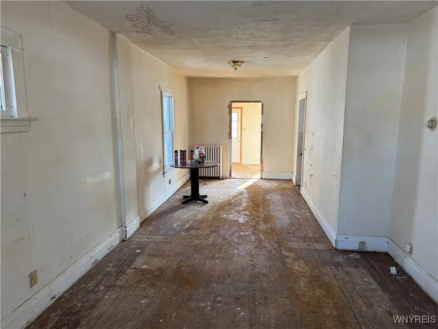 $74,900 | 2021 Grand Avenue, Niagara Falls, NY 14301